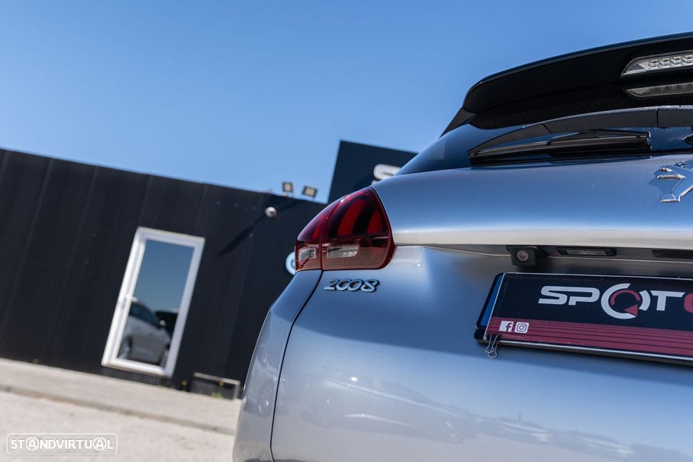 Peugeot 2008 1.2 PureTech Style - 8