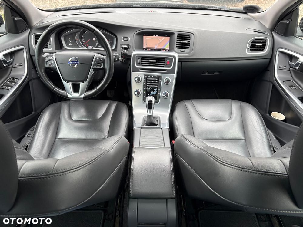 Volvo V60 D3 Summum - 23
