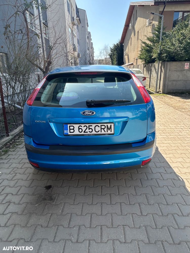 Ford Focus 1.6 Ti-VCT Ghia - 10
