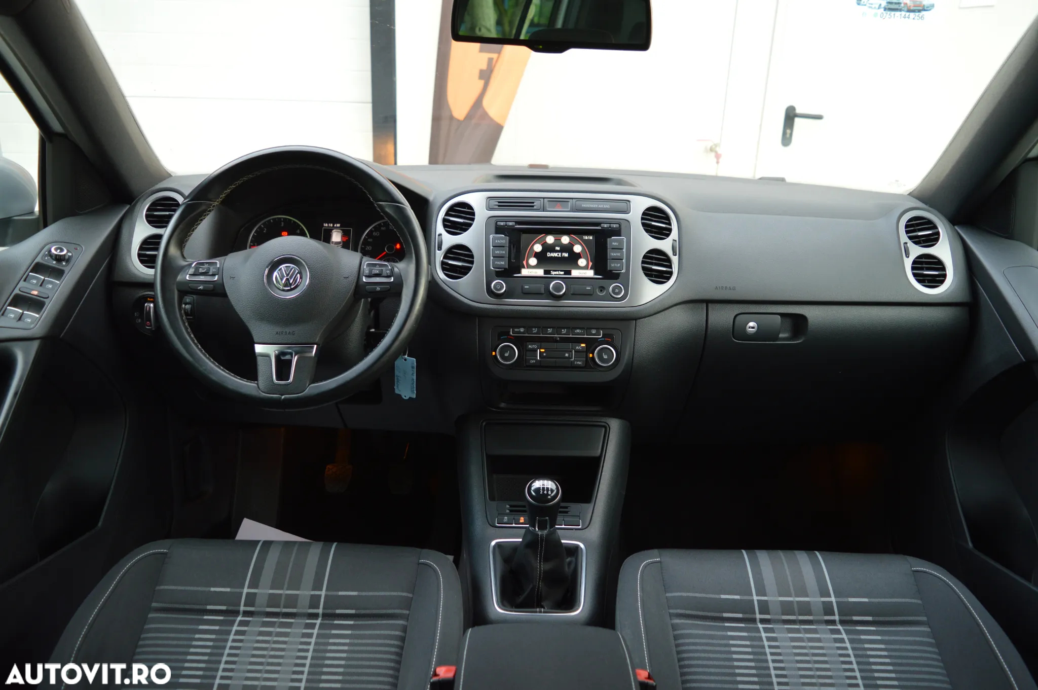 Volkswagen Tiguan - 8