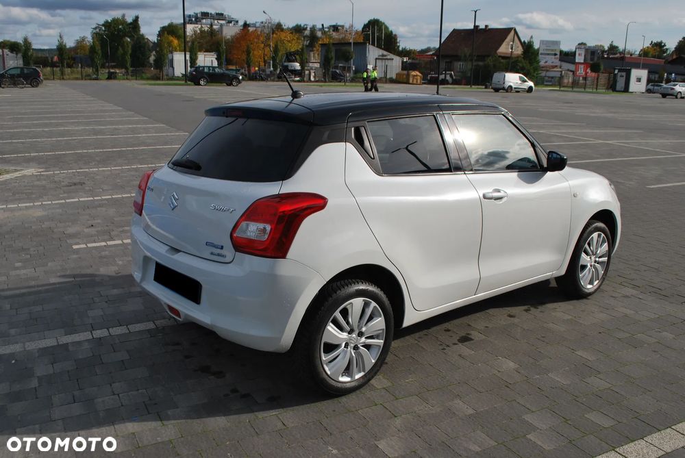Suzuki Swift - 4