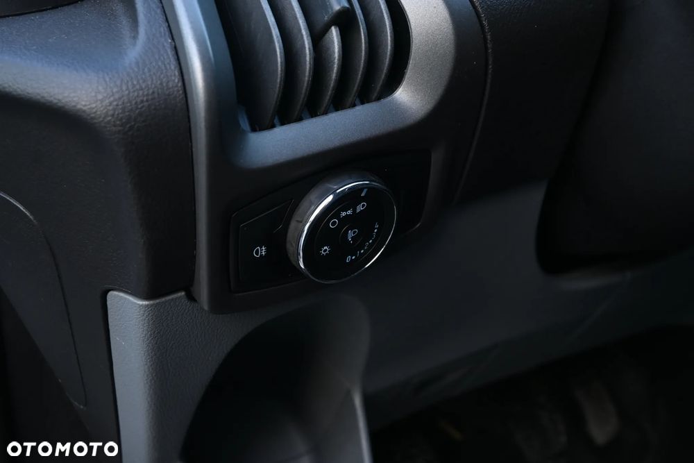 Ford TRANSIT CUSTOM - 26