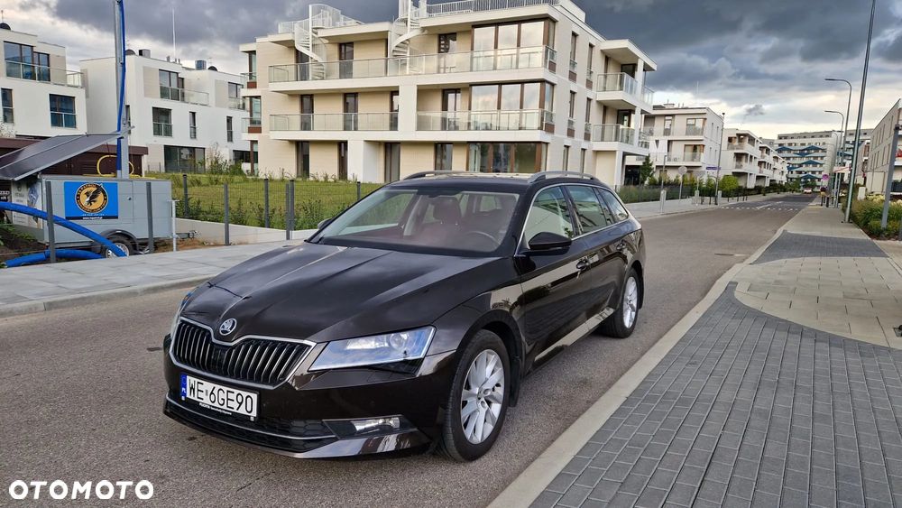 Skoda Superb 2.0 TDI Ambition - 4