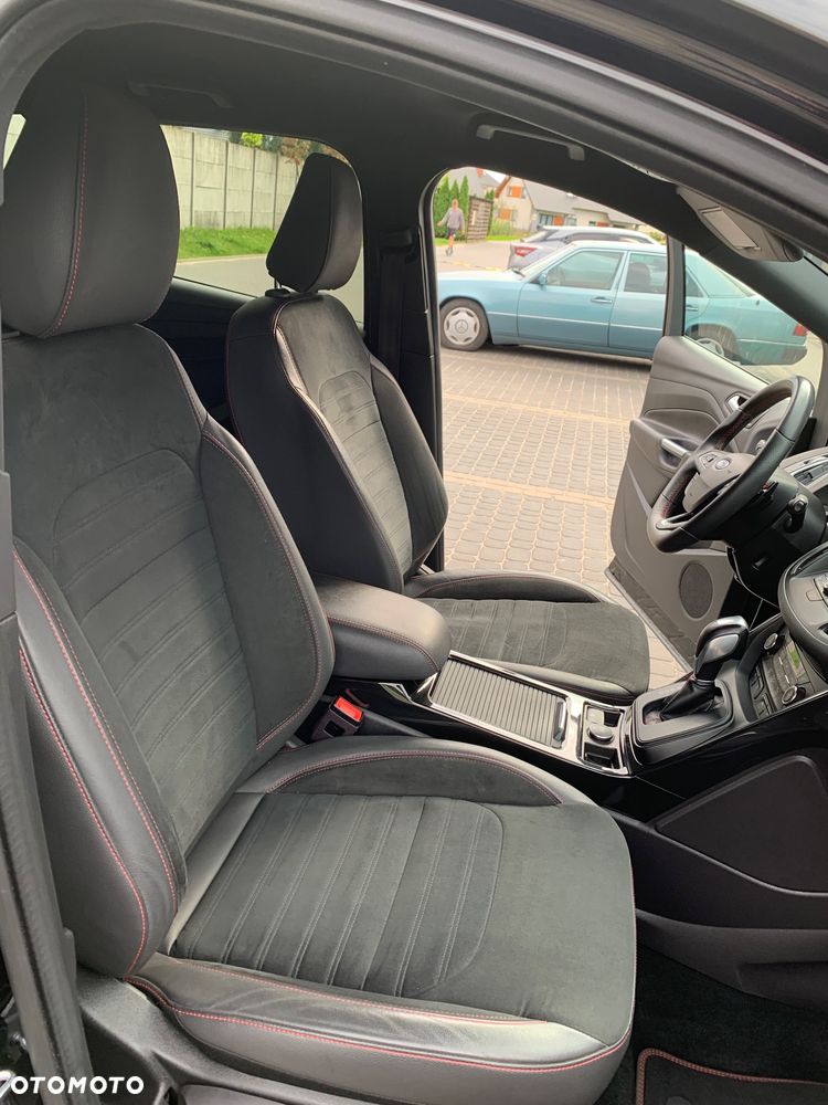 Ford Kuga - 10