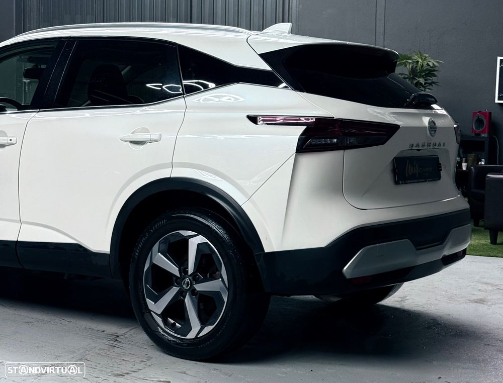 Nissan Qashqai 1.3 DIG-T MHEV Premiere Edition - 24