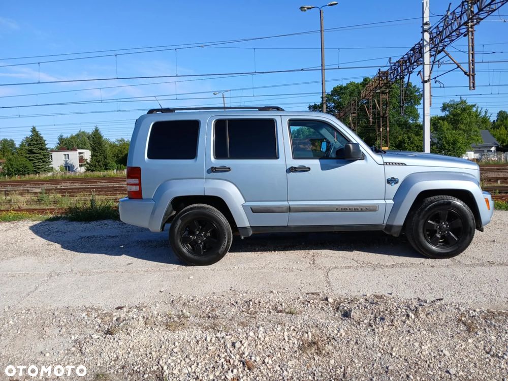 Jeep Liberty - 10