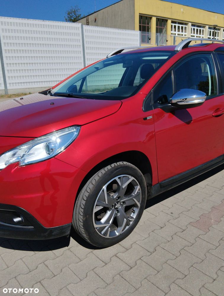 Peugeot 2008 1.2 Pure Tech Style S&S - 13