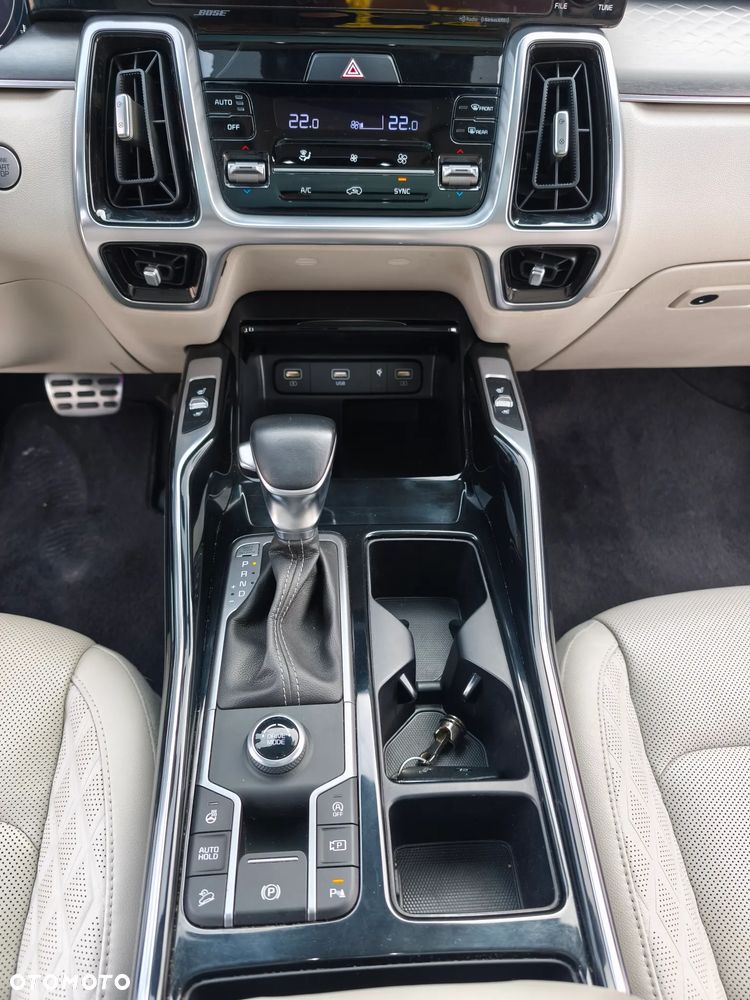 Kia Sorento - 24