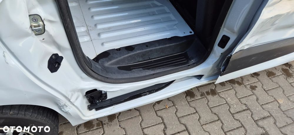 Fiat DOBLO - 16