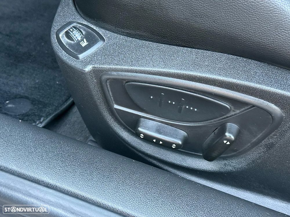 Renault Laguna Coupe 2.0 dCi Dynamique S - 15