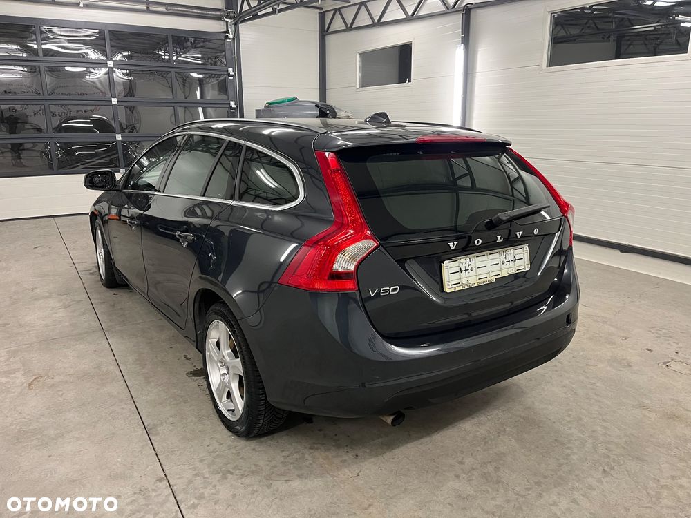Volvo V60 DRIVe Momentum - 6