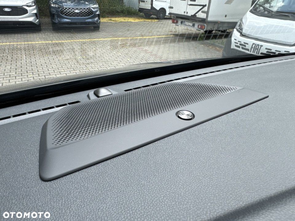 Ford Tourneo Custom - 38