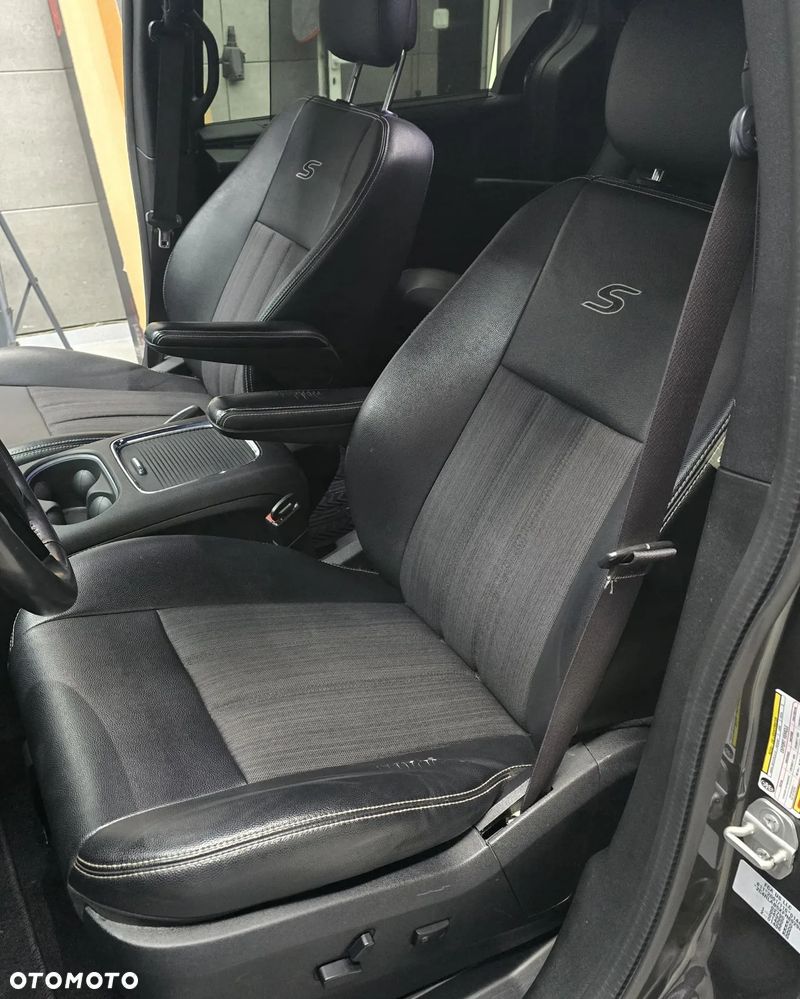 Lancia Voyager 2.8 Multijet 16v S - 6