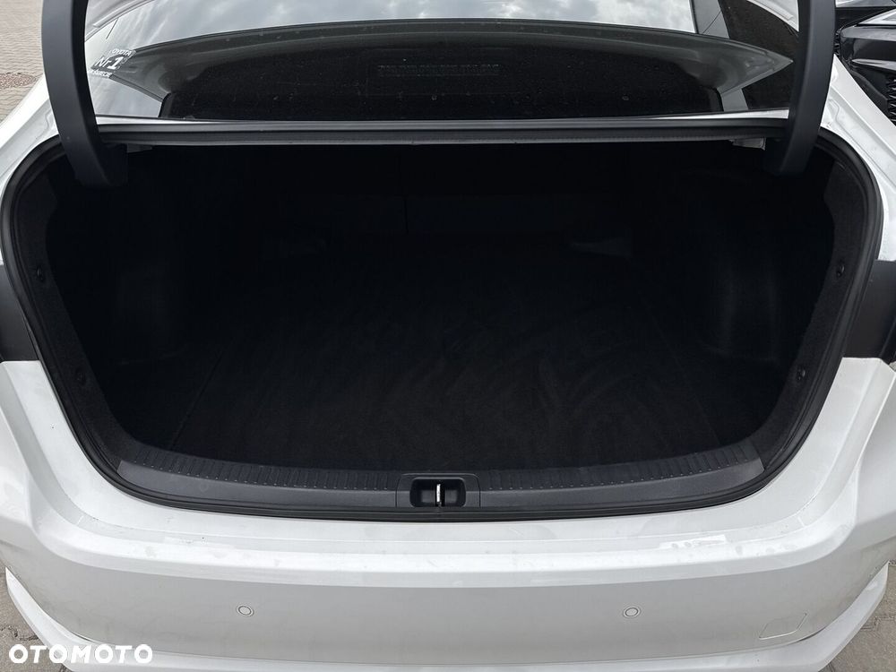 Toyota Corolla - 16