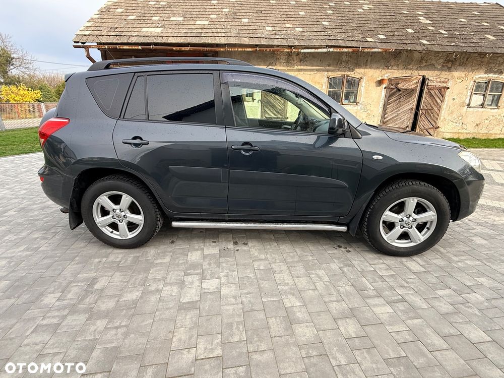 Toyota RAV4 2.2 D-4D Prestige - 8