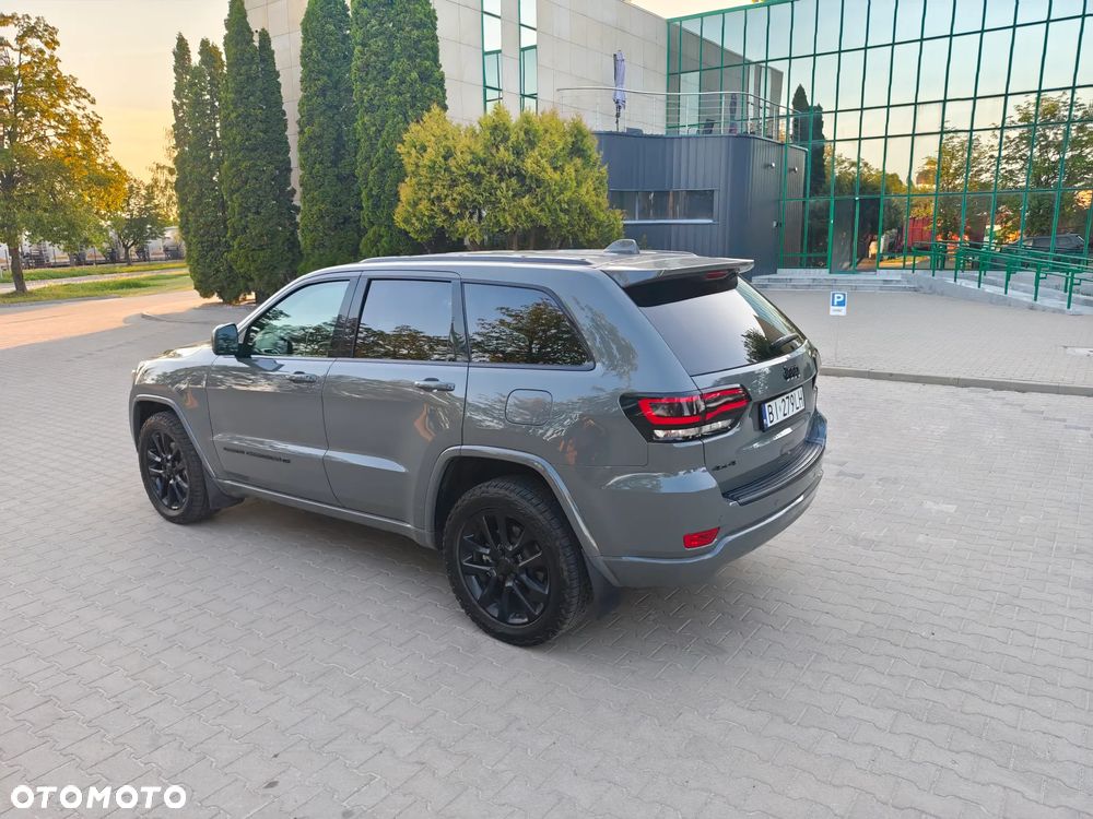 Jeep Grand Cherokee - 7