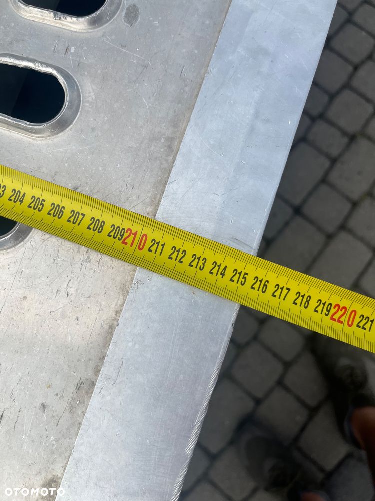 Mercedes-Benz Sprinter - 12