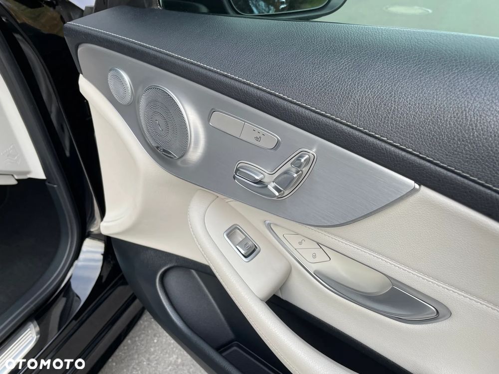 Mercedes-Benz Klasa C 300 7G-TRONIC AMG Line - 18