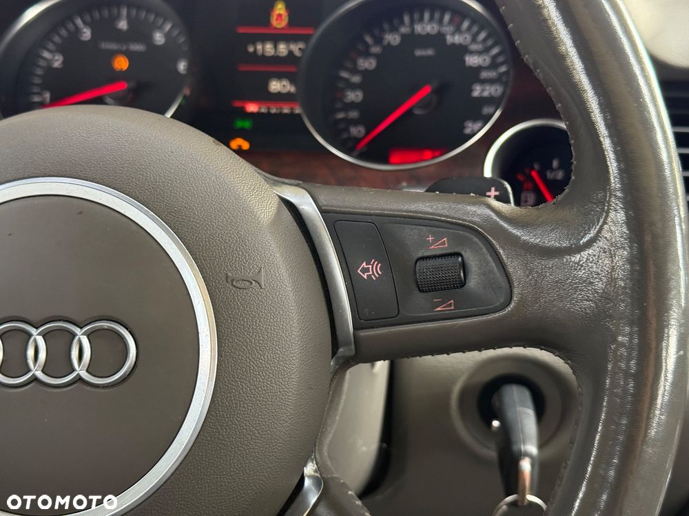 Audi A8 3.7 Quattro - 28