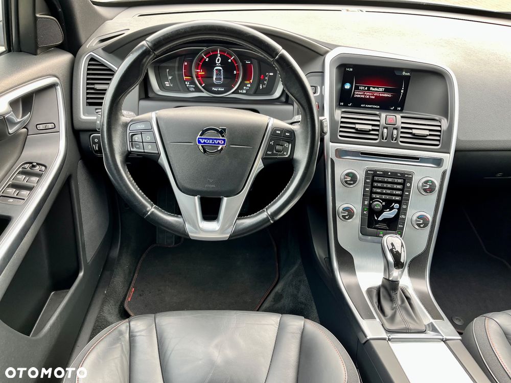 Volvo XC 60 D4 Drive-E Ocean Race - 22