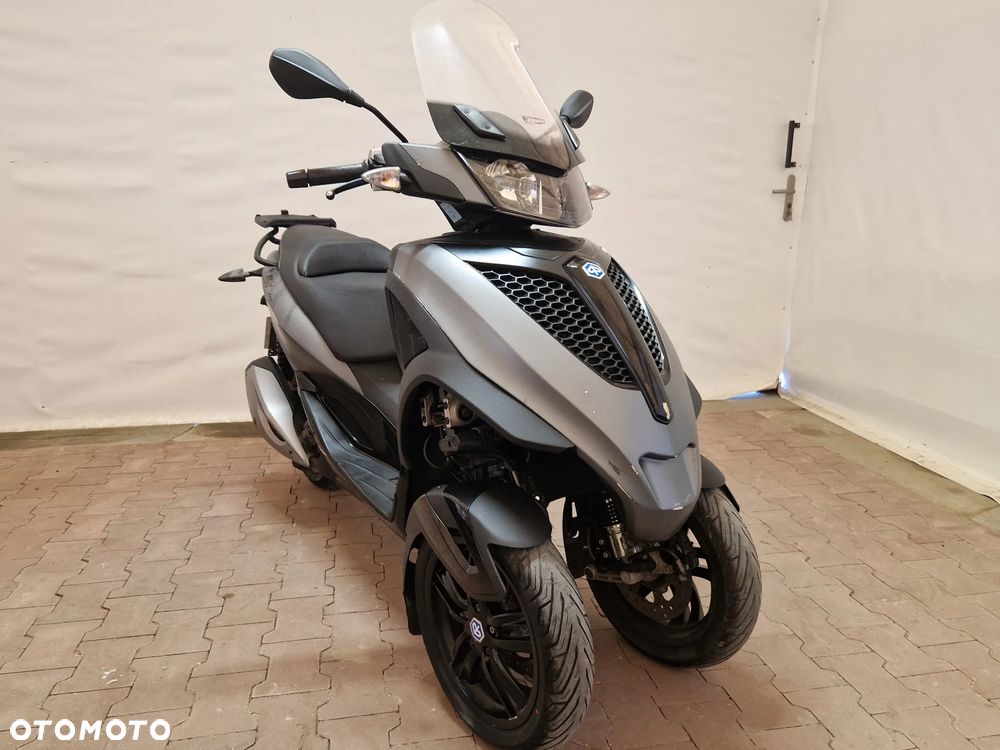 Piaggio MP-3 - 14
