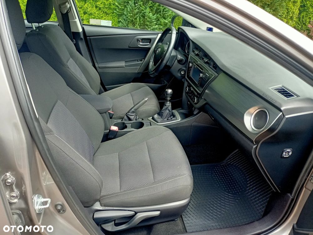 Toyota Auris 1.33 VVT-i Comfort - 11