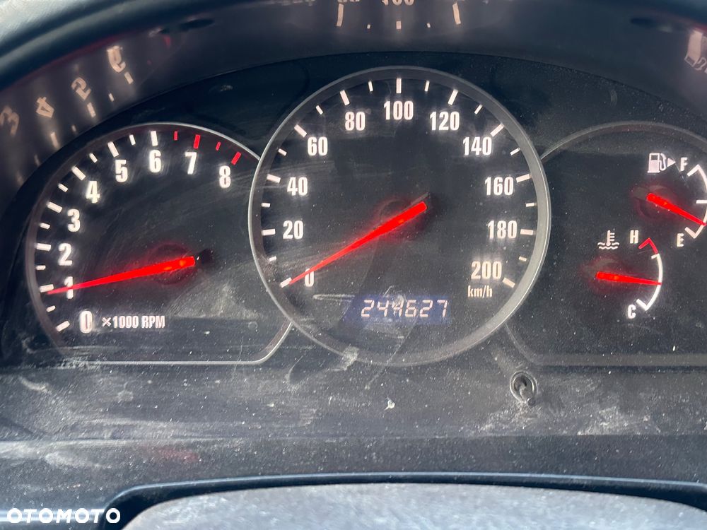 Suzuki Grand Vitara 2.0 Special Edition - 9