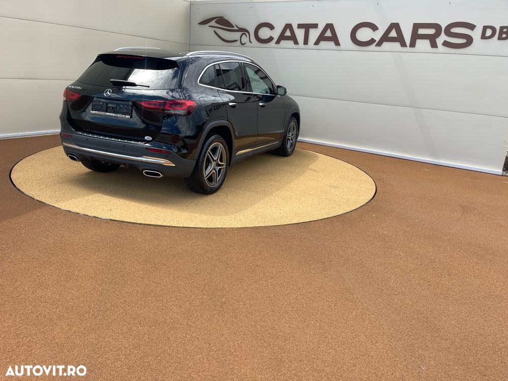 Mercedes-Benz GLA - 15
