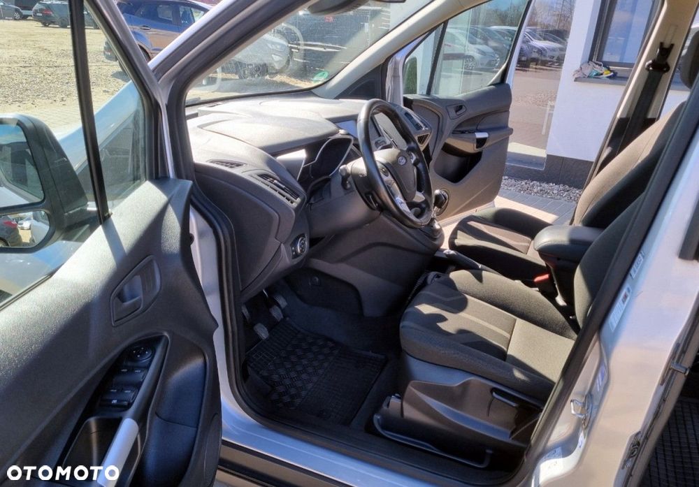 Ford Transit Connect - 19
