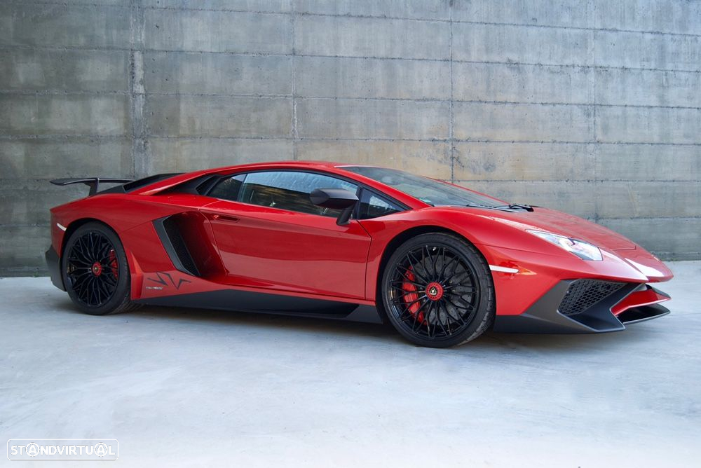 Lamborghini Aventador 6.5 V12 LP750-4 SV - 11