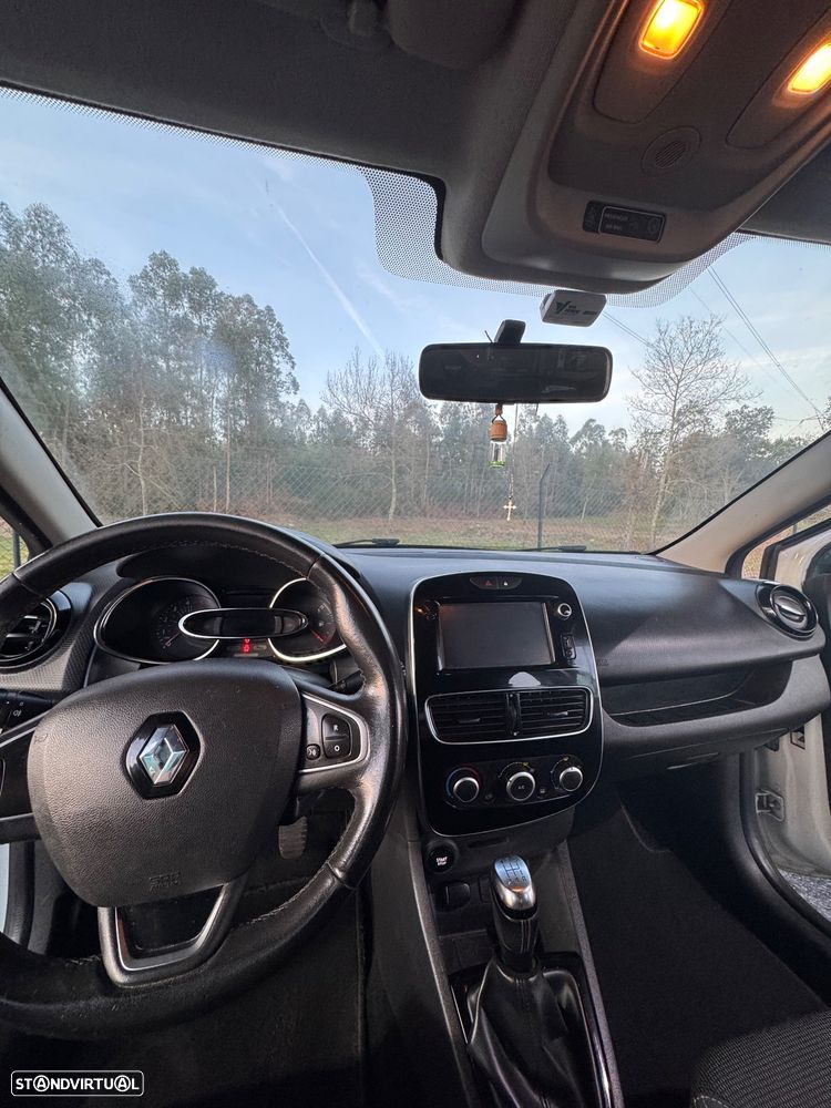 Renault Clio - 6
