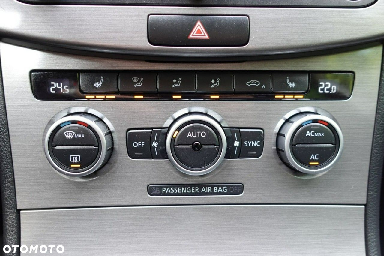 Volkswagen Passat - 16