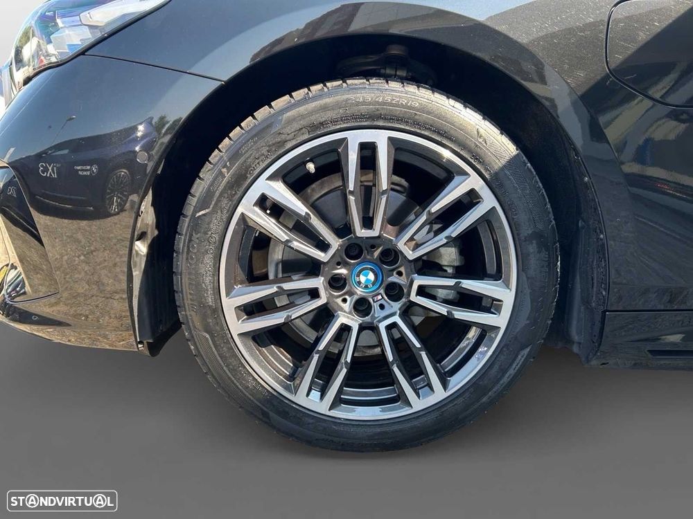 BMW 530 e Pack Desportivo M - 15
