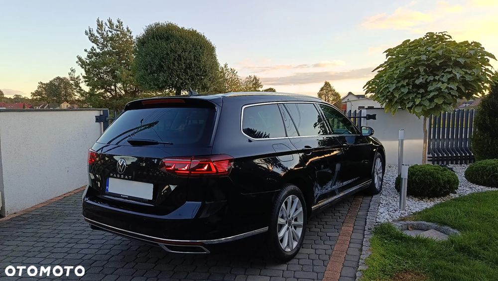 Volkswagen Passat - 12