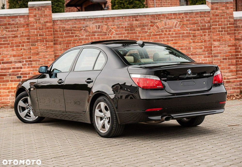 BMW Seria 5 520d Special Edition - 15