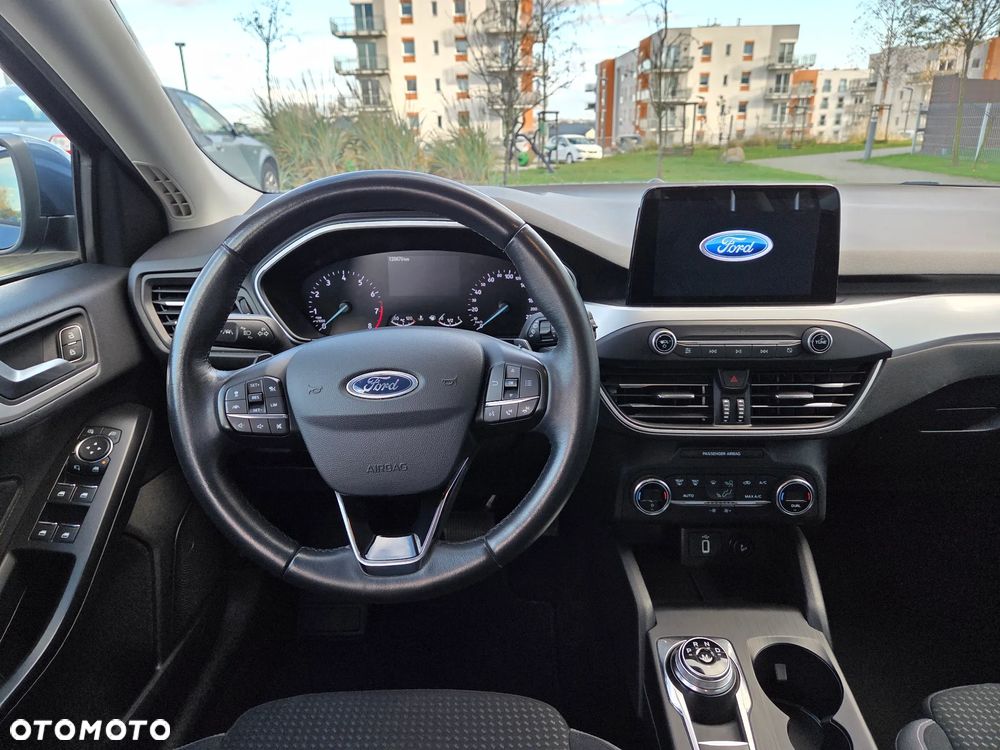 Ford Focus 1.0 EcoBoost Active Business - 11