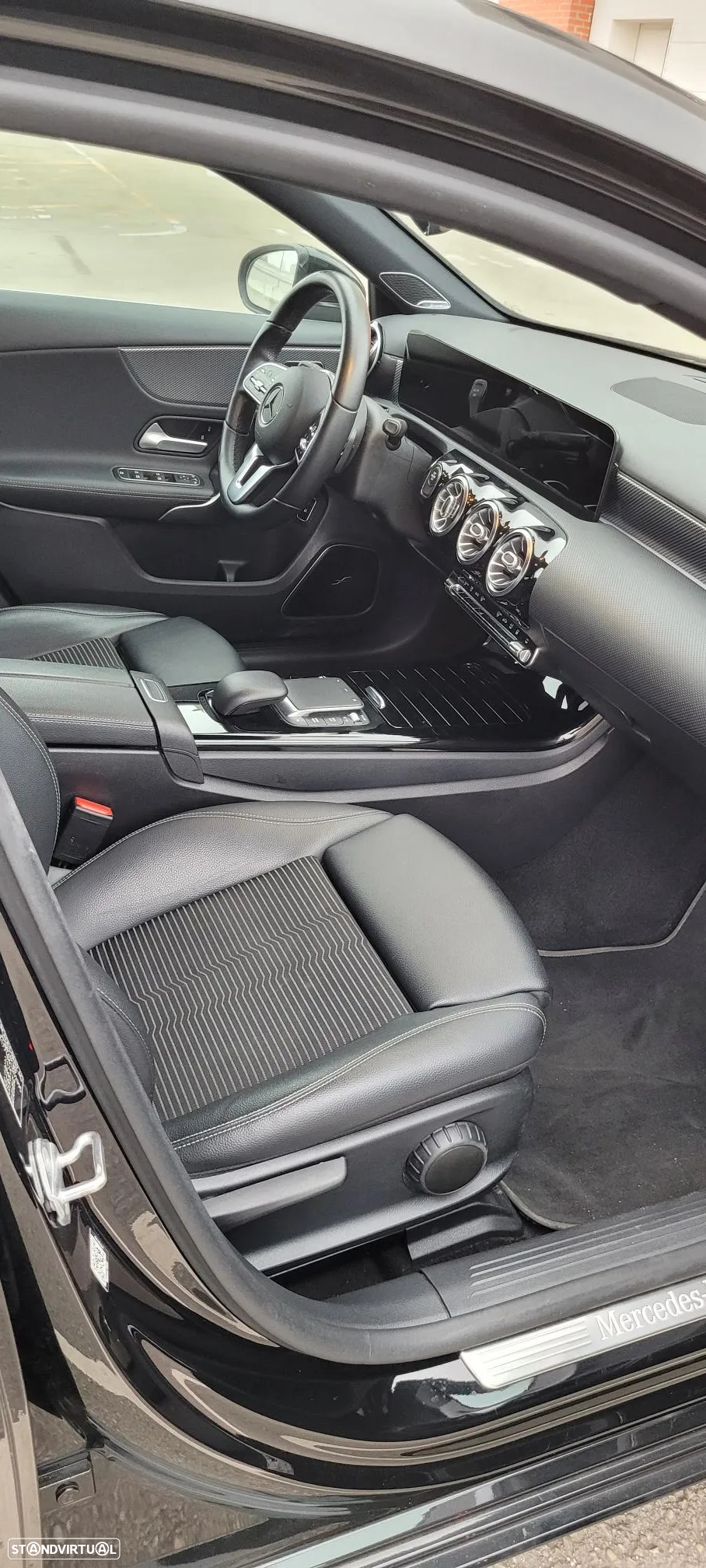 Mercedes-Benz A 250 Limousine - 11