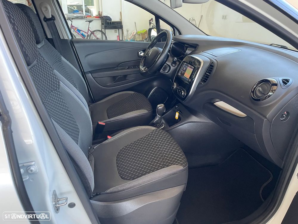 Renault Captur 1.3 TCe Exclusive EDC - 18