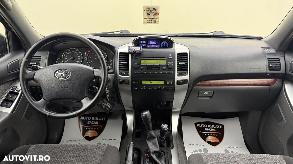 Toyota Land Cruiser - 8