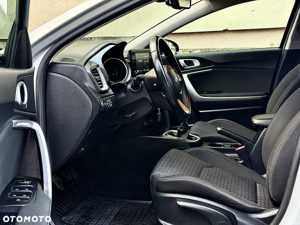 Kia Ceed 1.5 T-GDI L Business Line - 23