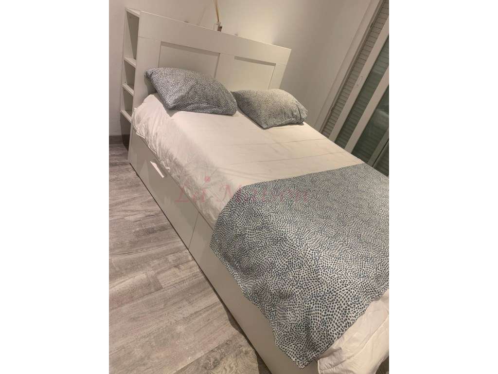 Apartamento T2 em Santo António dos Cavaleiros - Grande imagem: 3/16