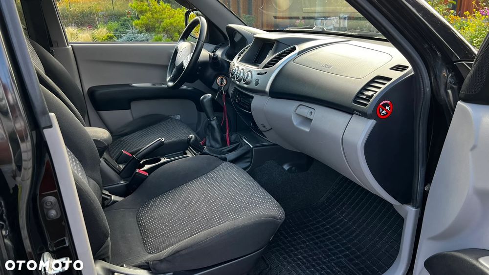 Mitsubishi L200 2.5 DID DC Intense HP - 8