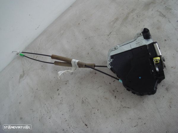 Fecho Da Porta Frente Esq Toyota Corolla (_E12_) - 1