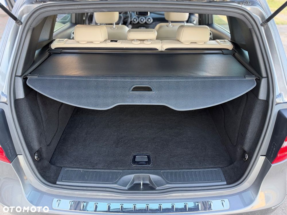 Mercedes-Benz Klasa B 180 UrbanStyle Edition - 37