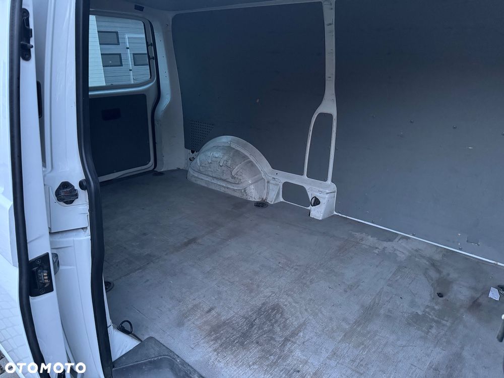 Volkswagen Transporter - 18