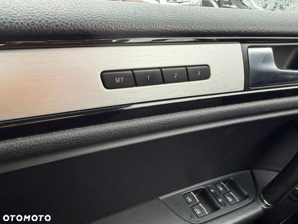 Volkswagen Touareg - 30