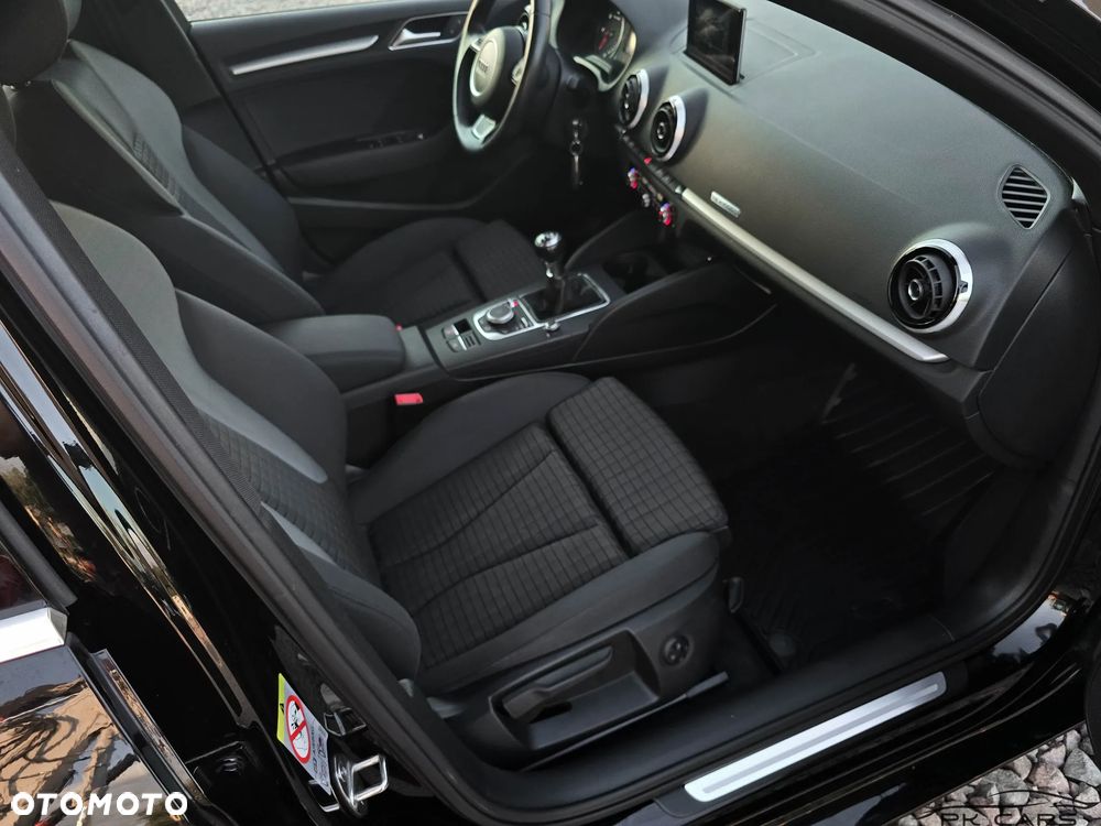 Audi A3 Limousine 2.0 TDI quattro S line Sportpaket - 33