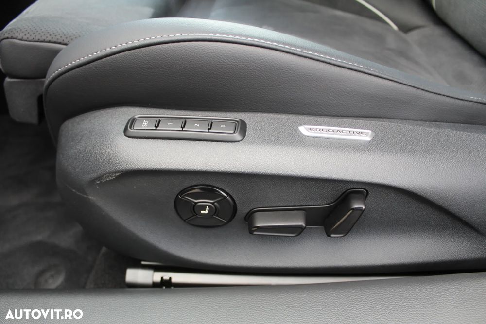Volkswagen Passat 2.0 TDI SCR DSG Elegance - 12