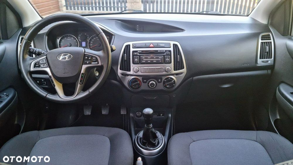 Hyundai i20 - 13