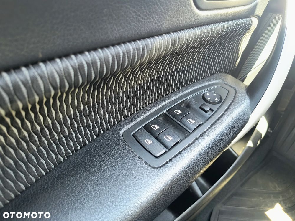 BMW Seria 1 - 28